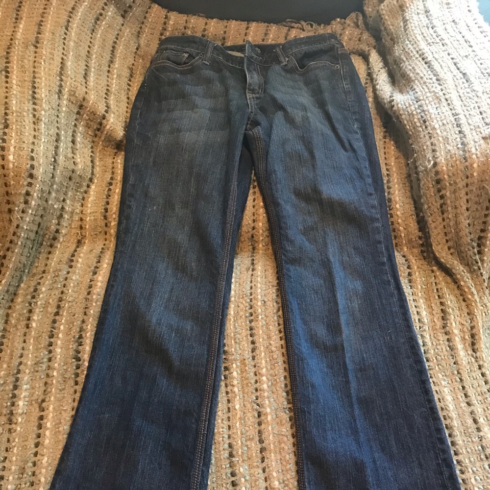 NY and Company slight boot cut jeans in size 6.
